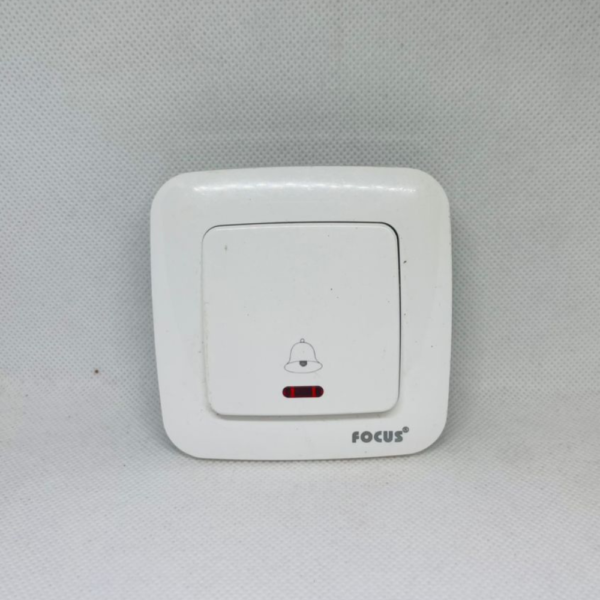 Bouton poussoir sonnerie encastré